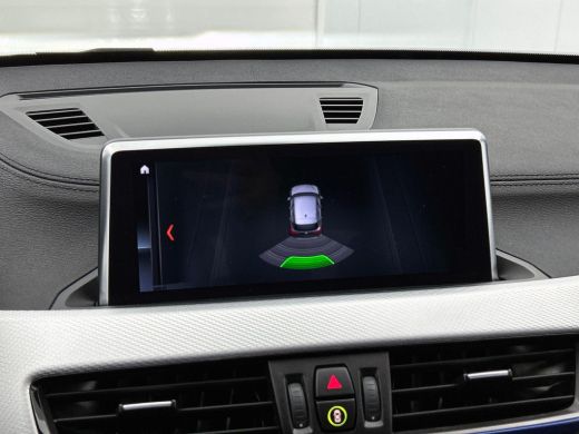 BMW X1 xDrive25e Exe PLUG-In M Sport Shadow TREKHAAK | 1/2 LEER | EL. ACHTERKLEP | 18"LM ActivLease financial lease