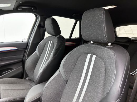 BMW X1 xDrive25e Exe PLUG-In M Sport Shadow TREKHAAK | 1/2 LEER | EL. ACHTERKLEP | 18"LM ActivLease financial lease