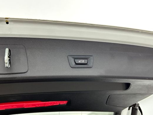 BMW X1 xDrive25e Exe PLUG-In M Sport Shadow TREKHAAK | 1/2 LEER | EL. ACHTERKLEP | 18"LM ActivLease financial lease