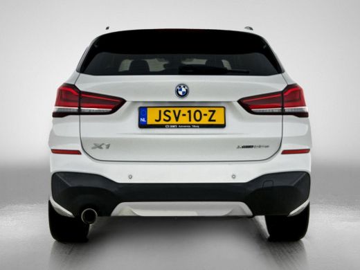 BMW X1 xDrive25e Exe PLUG-In M Sport Shadow TREKHAAK | 1/2 LEER | EL. ACHTERKLEP | 18"LM ActivLease financial lease