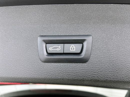 BMW X1 xDrive25e Exe.Ed. 221PK PLUG-In M Sport PANORAMADAK | AD-CRUISE | CAMERA ActivLease financial lease