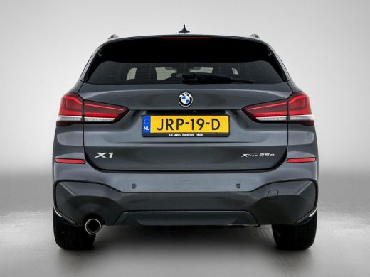 BMW X1 xDrive25e Exe.Ed. 221PK PLUG-In M Sport PANORAMADAK | AD-CRUISE | CAMERA ActivLease financial lease