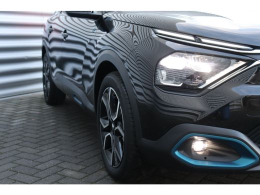 Citroën &euml;-C4 &Euml;-C4 50KWH 136PK FEEL PACK AUTOMAAT / NAVI / LEDER / CLIMA / LED / PDC / 18" LMV / CAMERA / BLUET... ActivLease financial lease