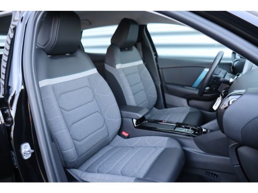 Citroën &euml;-C4 &Euml;-C4 50KWH 136PK FEEL PACK AUTOMAAT / NAVI / LEDER / CLIMA / LED / PDC / 18" LMV / CAMERA / BLUET... ActivLease financial lease