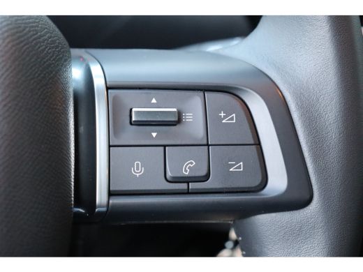 Citroën &euml;-C4 &Euml;-C4 50KWH 136PK FEEL PACK AUTOMAAT / NAVI / LEDER / CLIMA / LED / PDC / 18" LMV / CAMERA / BLUET... ActivLease financial lease