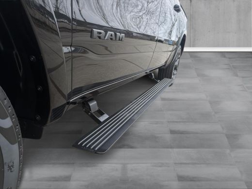 Dodge Ram 1500 1500 5.7 V8 4x4 Crew Cab Limited |BPM VRIJ! | LPG | Trekhaak | Multifuncionele tailgate | Incl To... ActivLease financial lease