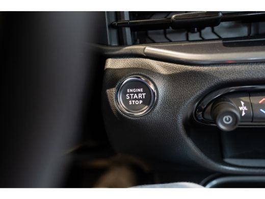 Fiat 600e Urban 54 kWh | Climate Controle | Keyless | Navigatie | Camera | Parkeersensoren | 17 Inch Lichtm... ActivLease financial lease