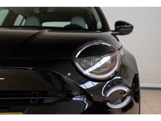 Fiat 600e Urban 54 kWh | Climate Controle | Keyless | Navigatie | Camera | Parkeersensoren | 17 Inch Lichtm... ActivLease financial lease