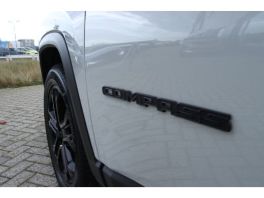 Jeep Compass 4xe 240 Plug-in Hybrid Electric Upland | Adapt. Cruise | Stoel+Stuurverwarming | Navi | Keyless |... ActivLease financial lease