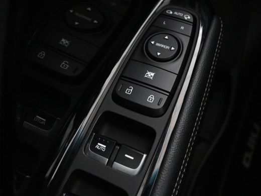 Kia Niro 1.6 GDi Hybrid ExecutiveLine | Schuifdak | Trekhaak | Adaptive cruise | Camera | Half leder | Nav... ActivLease financial lease