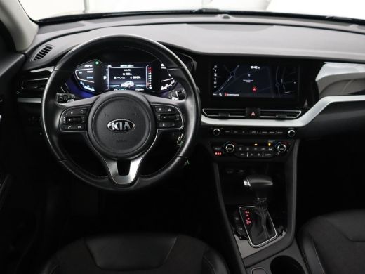 Kia Niro 1.6 GDi Hybrid ExecutiveLine | Schuifdak | Trekhaak | Adaptive cruise | Camera | Half leder | Nav... ActivLease financial lease