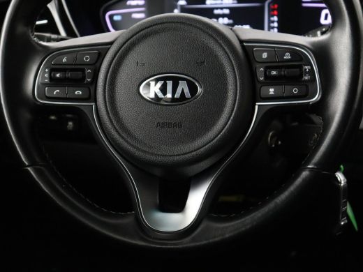Kia Niro 1.6 GDi Hybrid ExecutiveLine | Schuifdak | Trekhaak | Adaptive cruise | Camera | Half leder | Nav... ActivLease financial lease
