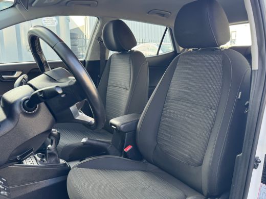 Kia Stonic 1.0 T-GDi MHEV DynamicLine 6-bak 112PK | Trekhaak | Luxe Stof | Glans Exterieur | Achteruitrijcam... ActivLease financial lease