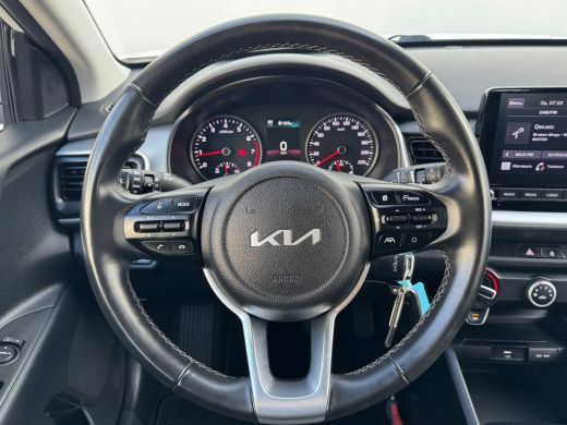 Kia Stonic 1.0 T-GDi MHEV DynamicLine 6-bak 112PK | Trekhaak | Luxe Stof | Glans Exterieur | Achteruitrijcam... ActivLease financial lease