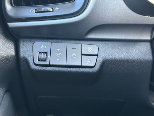 Kia Stonic 1.0 T-GDi MHEV DynamicLine 6-bak 112PK | Trekhaak | Luxe Stof | Glans Exterieur | Achteruitrijcam... ActivLease financial lease