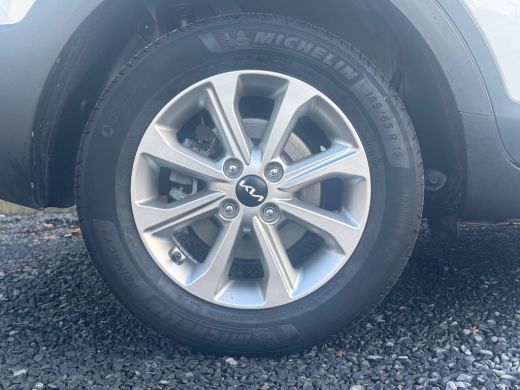 Kia Stonic 1.0 T-GDi MHEV DynamicLine 6-bak 112PK | Trekhaak | Luxe Stof | Glans Exterieur | Achteruitrijcam... ActivLease financial lease