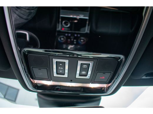 Land Rover Range Rover Velar 2.0 I4 AWD R-Dynamic SE Elek. pano dak 22" Leer Elek. stoelen ActivLease financial lease