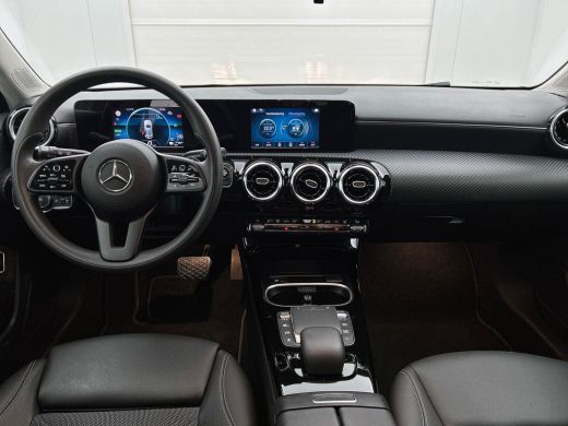 Mercedes-Benz A-Klasse 250 e Luxury Line CAMERA | CARPLAY | CRUISE | STOF-LEER ActivLease financial lease