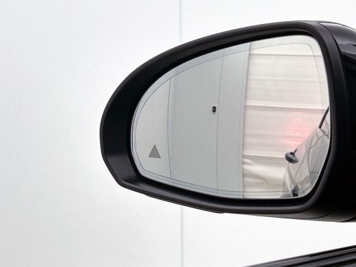 Mercedes-Benz C-Klasse Estate 300 e Luxury Line BLACK AD-CRUISE | SFEER | TREKHAAK ActivLease financial lease