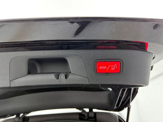 Mercedes-Benz EQC 400 4MATIC AMG Premium 80 kWh BLACK-LINE | TREKHAAK | SCHUIFDAK | EL. ACHTERKLEP ActivLease financial lease