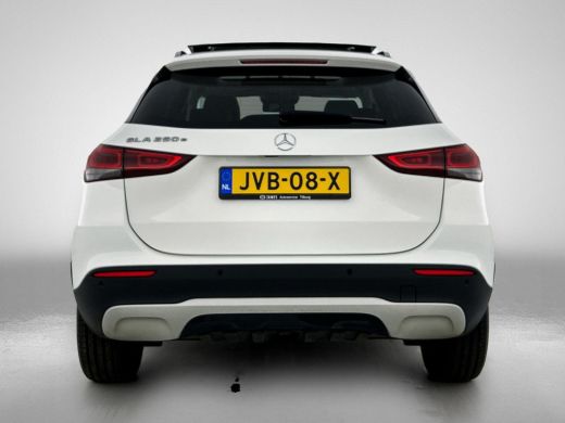 Mercedes-Benz GLA 250 e Plug-In 218PK 360&deg; CAMERA | PANORAMADAK | WIDESCREEN ActivLease financial lease