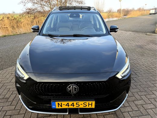 MG ZS EV EV Long Range Luxury 70 kWh SOH 92,4%, Panoramadak, Leer, 360 camera ActivLease financial lease