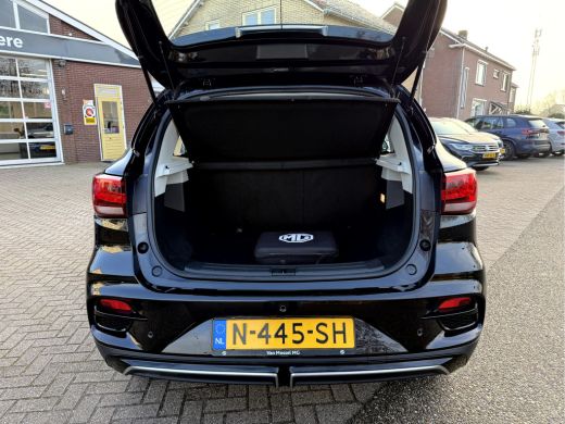 MG ZS EV EV Long Range Luxury 70 kWh SOH 92,4%, Panoramadak, Leer, 360 camera ActivLease financial lease