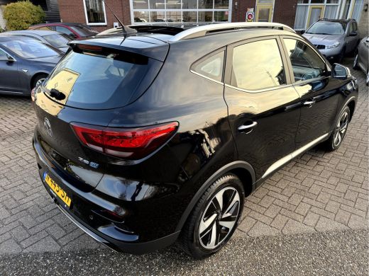 MG ZS EV EV Long Range Luxury 70 kWh SOH 92,4%, Panoramadak, Leer, 360 camera ActivLease financial lease