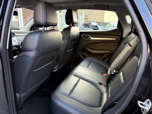 MG ZS EV EV Long Range Luxury 70 kWh SOH 92,4%, Panoramadak, Leer, 360 camera ActivLease financial lease