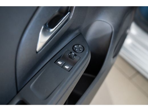 Opel Corsa 1.2 Edition | Apple Carplay & Android Auto | Parkeersensoren | Cruise Controle | All Season Bande... ActivLease financial lease