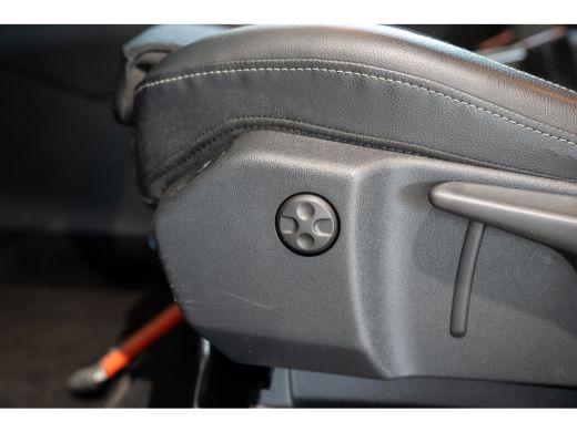 Opel Grandland X 1.2 Turbo Innovation | Camera | Parkeersensoren | Climate Controle | Navigatie | AGR Stoelen | Ap... ActivLease financial lease