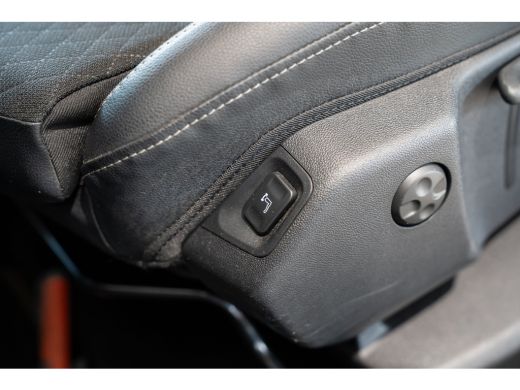 Opel Grandland X 1.2 Turbo Innovation | Camera | Parkeersensoren | Climate Controle | Navigatie | AGR Stoelen | Ap... ActivLease financial lease