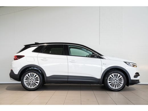 Opel Grandland X 1.2 Turbo Innovation | Camera | Parkeersensoren | Climate Controle | Navigatie | AGR Stoelen | Ap... ActivLease financial lease
