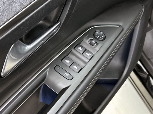 Peugeot 3008 1.6 e-THP Blue Lease Premium PANO | CAMERA | LEER | TREKHAAK ActivLease financial lease