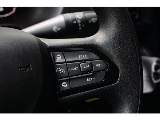 Peugeot Boxer 2.2 BlueHDi 140 S&S L3H2 3.5t | Adapt. Cruise | Camera | LED | Airco | Dodehoekbewaking | PDC ActivLease financial lease