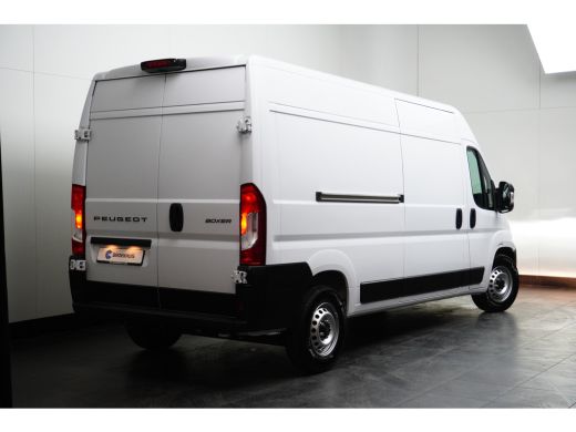 Peugeot Boxer 2.2 BlueHDi 140 S&S L3H2 3.5t | Adapt. Cruise | Camera | LED | Airco | Dodehoekbewaking | PDC ActivLease financial lease