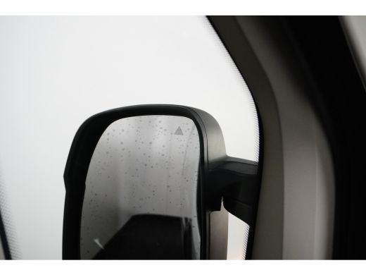 Peugeot Boxer 2.2 BlueHDi 140 S&S L3H2 3.5t | Adapt. Cruise | Camera | LED | Airco | Dodehoekbewaking | PDC ActivLease financial lease