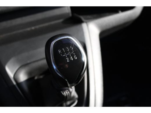 Peugeot Expert 2.0 BlueHDi 145 L3 | Navigatie | Camera | 3-Zits | Trekhaak | Keyless | Climate control | ActivLease financial lease