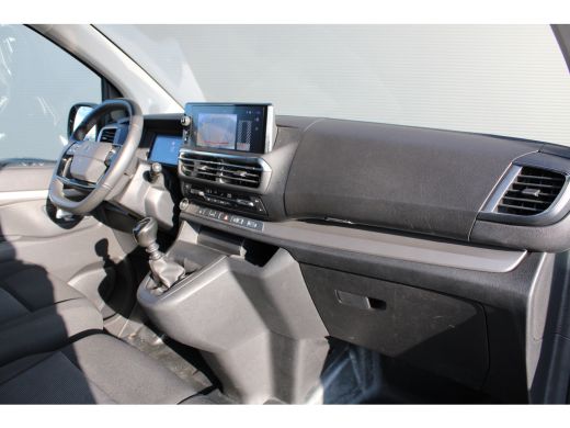 Peugeot Expert 2.0 BlueHDi 145 L3 | Navigatie | Camera | 3-Zits | Trekhaak | Keyless | Climate control | ActivLease financial lease