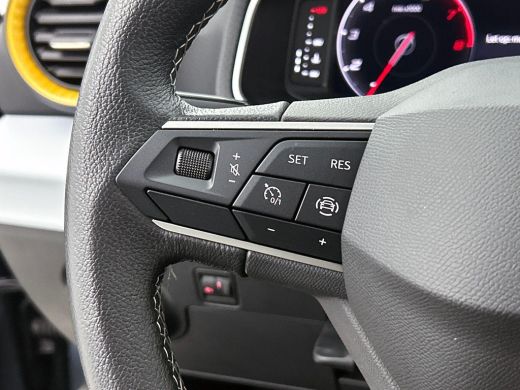 Seat Arona 1.0 EcoTSI Style Connect CARPLAY-NAV | CLIMA | PRIVACY-GLASS | 16"LMV ActivLease financial lease