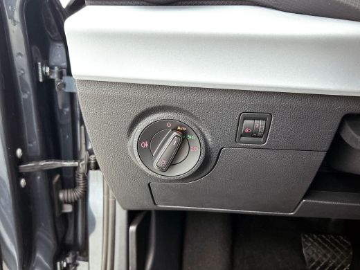 Seat Arona 1.0 EcoTSI Style Connect CARPLAY-NAV | CLIMA | PRIVACY-GLASS | 16"LMV ActivLease financial lease