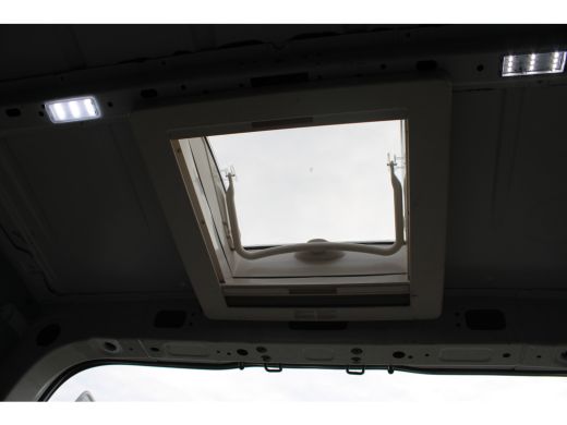 Volkswagen Crafter 35 2.0 TDI L3H3 CAMPER VOORBEREID | THULE LUIFEL | AIRCO LAADRUIMTE | ZEER NETJES!!! ActivLease financial lease