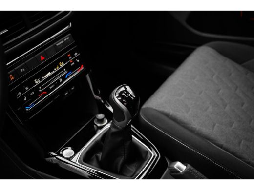 Volkswagen T-Cross Life Edition | Achterlichten LED | Afstandscontrolesysteem (Front Assist) | Airconditioning autom... ActivLease financial lease