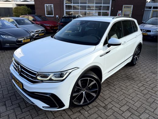 Volkswagen Tiguan 1.5 TSI R-Line Business+ 20''Lmv, Trekhaak, Stoelverwarming ActivLease financial lease