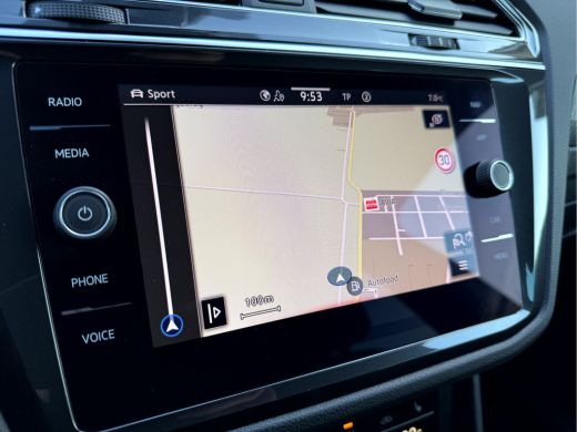 Volkswagen Tiguan 1.5 TSI R-Line Business+ 20''Lmv, Trekhaak, Stoelverwarming ActivLease financial lease