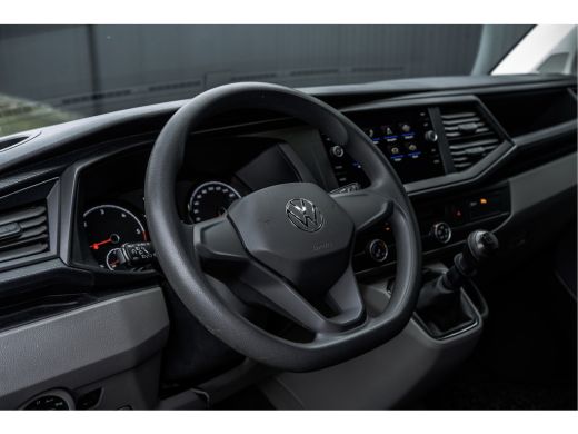 Volkswagen Transporter 2.0 TDI L2H3 | 150 PK | Trekhaak | Carplay | Navi | Cruise | Airco ActivLease financial lease