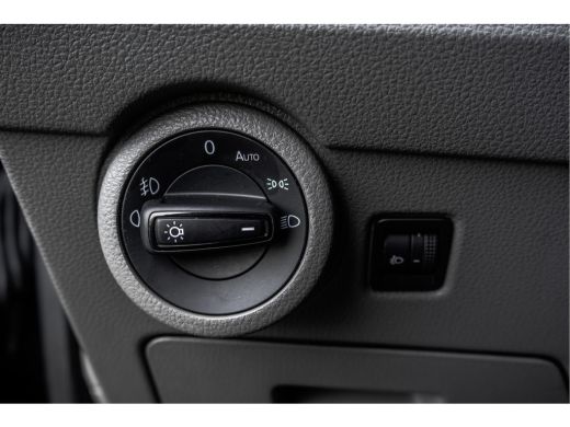 Volkswagen Transporter 2.0 TDI L2H3 | 150 PK | Trekhaak | Carplay | Navi | Cruise | Airco ActivLease financial lease