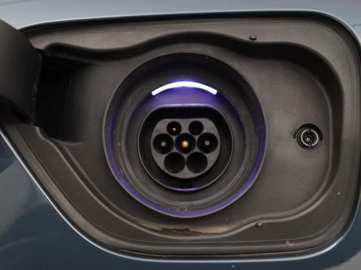 Volvo  V60 2.0 T6 Plug-in hybrid AWD Core Bright | Trekhaak | Achterbankverwarming | Adaptive cruise | Carpl... ActivLease financial lease