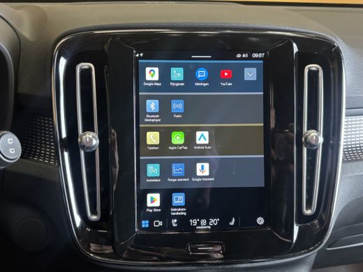 Volvo  XC40 Recharge P8 AWD R-Design schuifdak | 360 camera | stoelverw. | stoelverw. ActivLease financial lease