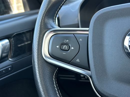 Volvo  XC40 Recharge P8 AWD R-Design | SoH 92% | Panoramadak | Trekhaak | Harman/Kardon | 360 Camera | ActivLease financial lease